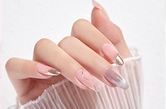 Optimus Nail Poloniae Apicibus